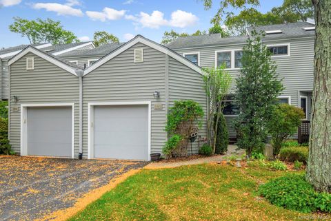 Photo of 283 Horseshoe Circle, Ossining, NY 10562 (MLS # 911799)