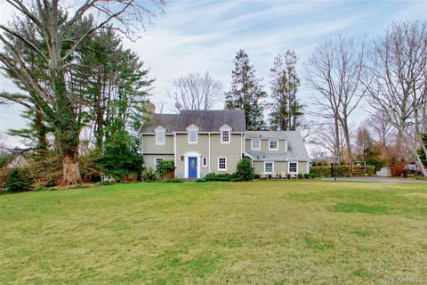 Homes For Sale - 109 Country Club Drive<br/> Port Washington, NY 11050