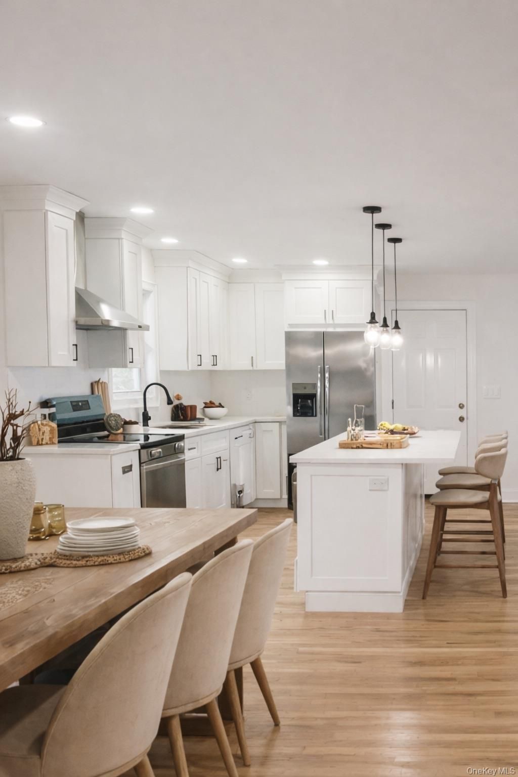 Photo of 40 Arbour Street, West Islip, NY 11795 (MLS # 980507)