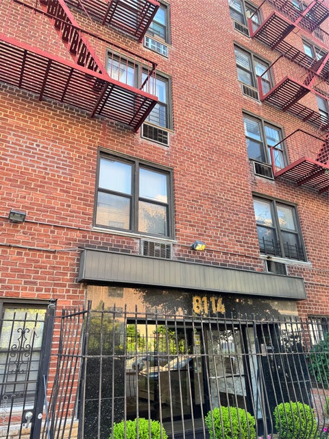 Homes For Sale - 8114 Baxter Avenue #1E<br/> Queens County, Elmhurst, NY 11373