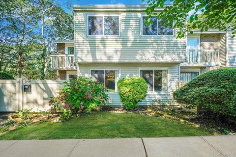 Photo of 204 Springmeadow Drive #N, Holbrook, NY 11741 (MLS # 905220)