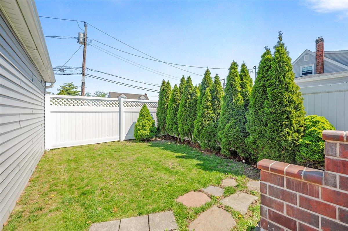 3159 Ellen Terry Drive, Oceanside, New York image 27