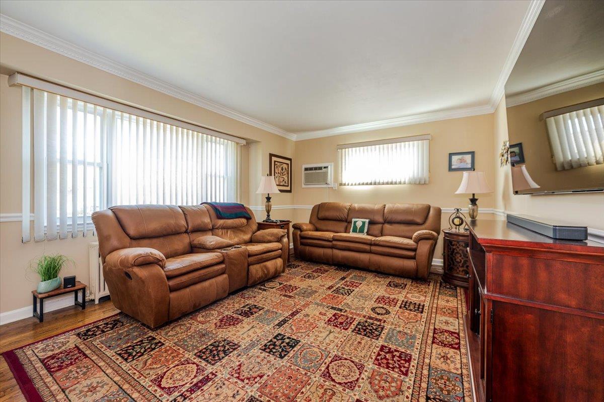 3159 Ellen Terry Drive, Oceanside, New York image 3