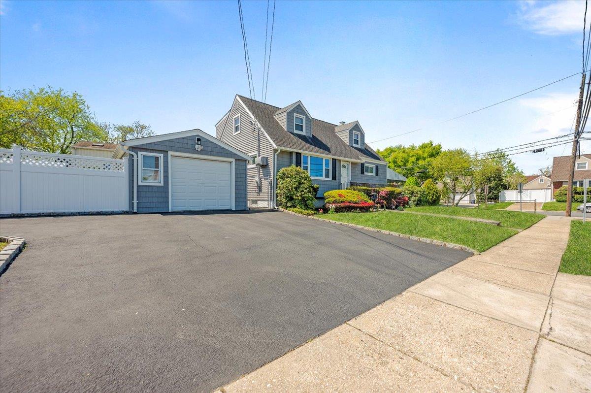 3159 Ellen Terry Drive, Oceanside, New York image 28