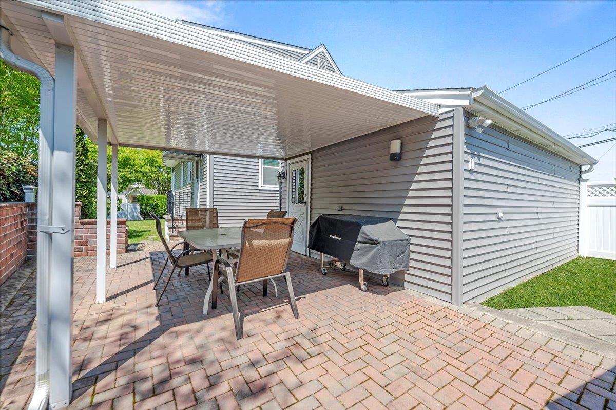 3159 Ellen Terry Drive, Oceanside, New York image 25