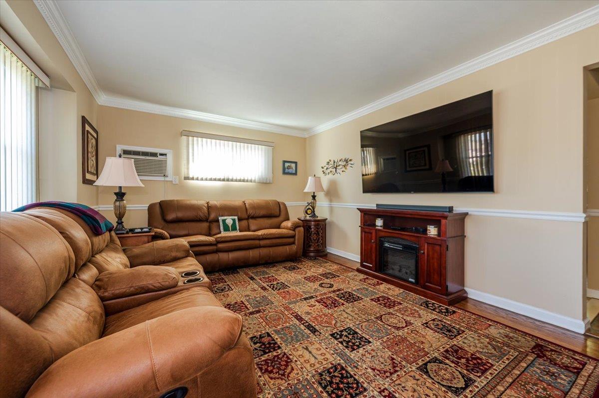 3159 Ellen Terry Drive, Oceanside, New York image 2