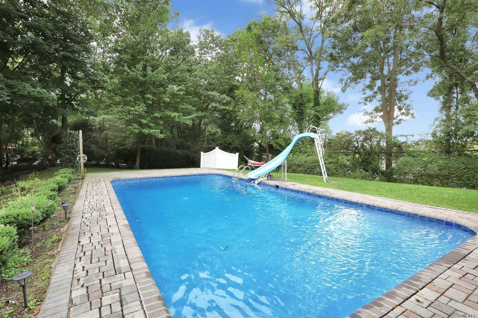 31 Elmwood Court, Plainview, New York image 24
