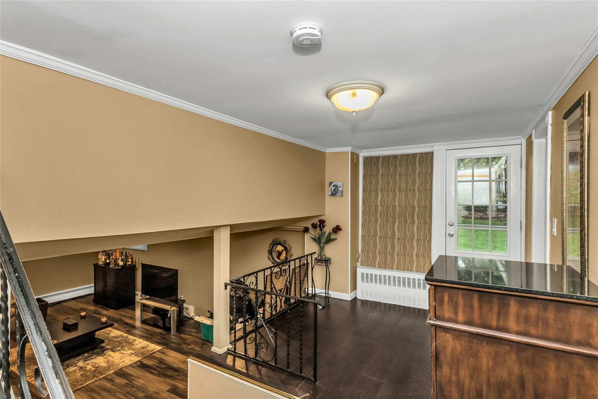 31 Elmwood Court, Plainview, New York image 11