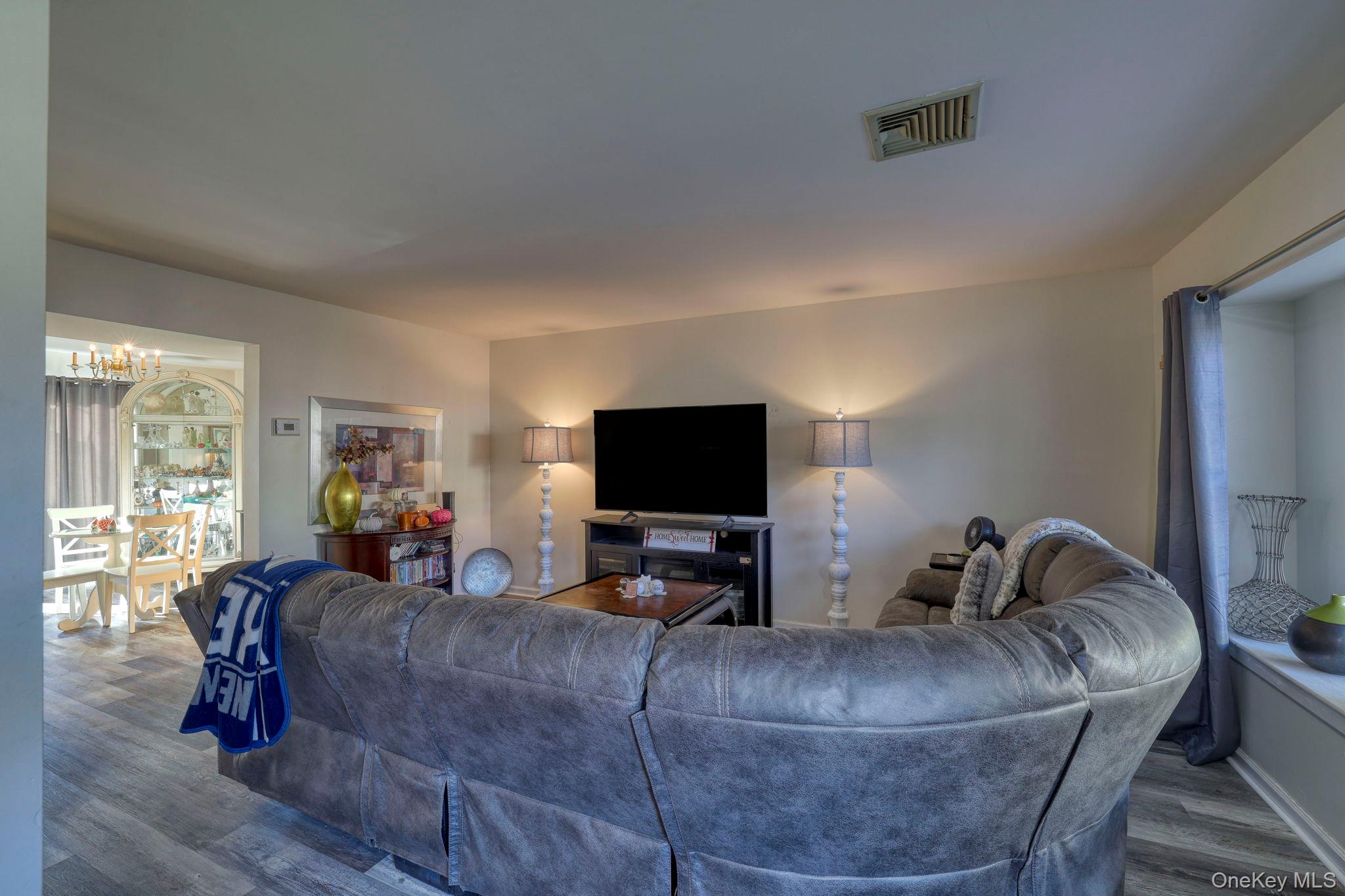 256 Quassaick Avenue 7