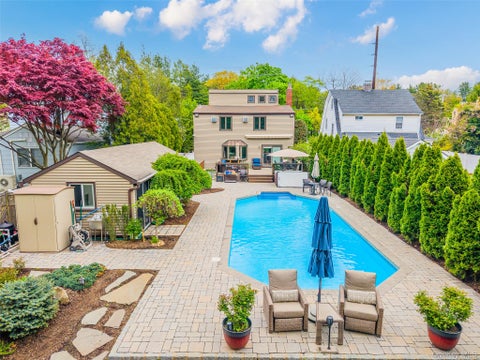 Homes For Sale - 229 Berry Hill Road<br/> Syosset, NY 11791