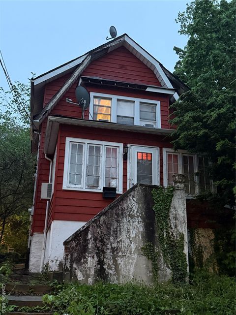 Apartment For Sale - 724 S 4th Avenue<br/> Mount Vernon, NY 10550