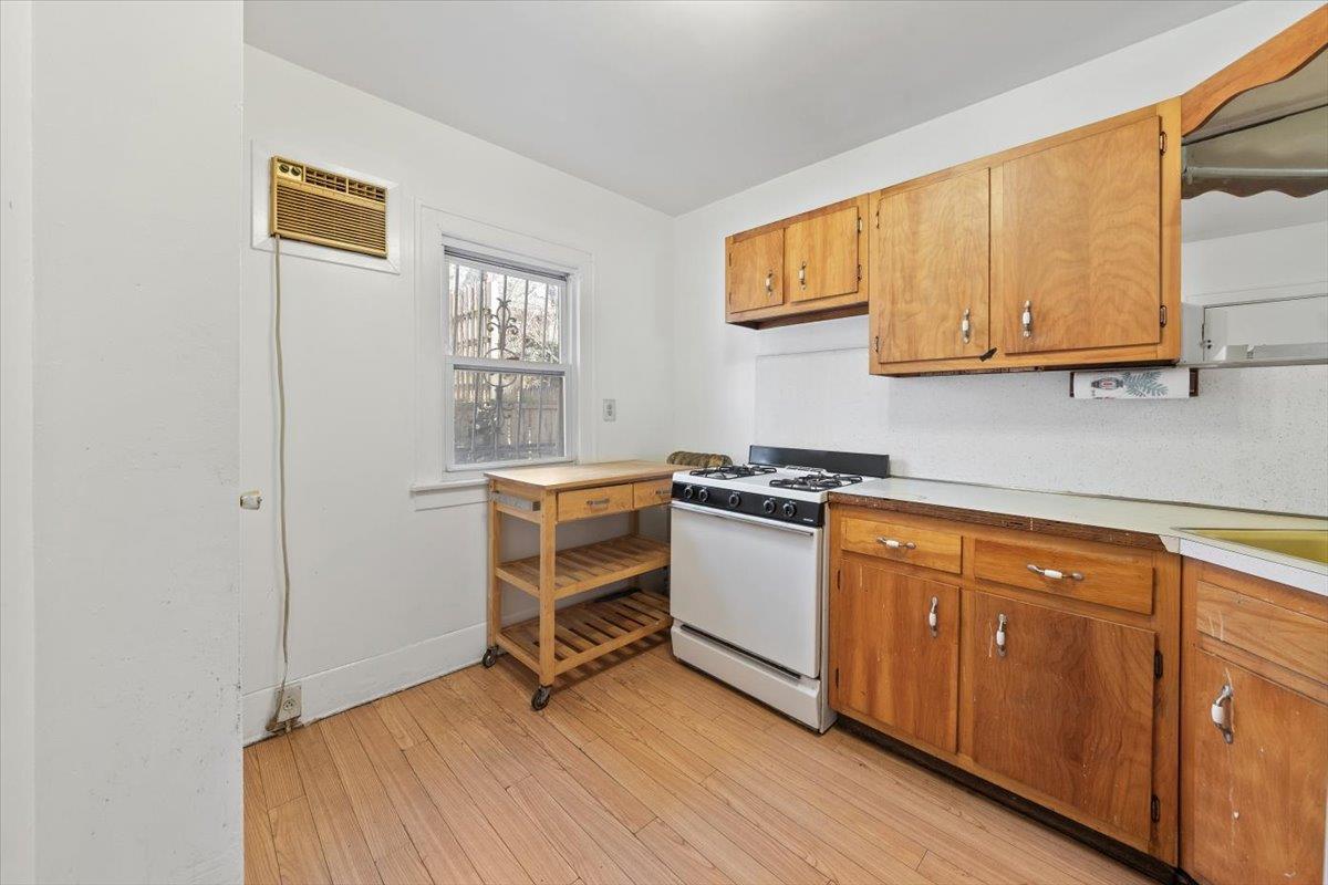 3372 Fort Independence Street, Bronx, Florida image 7