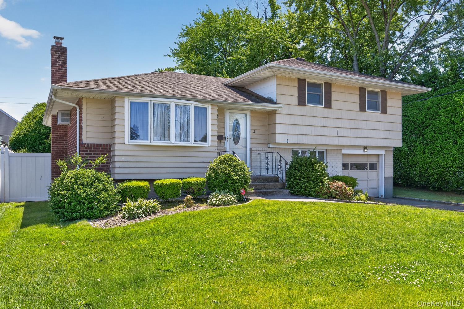 4 Gates Avenue