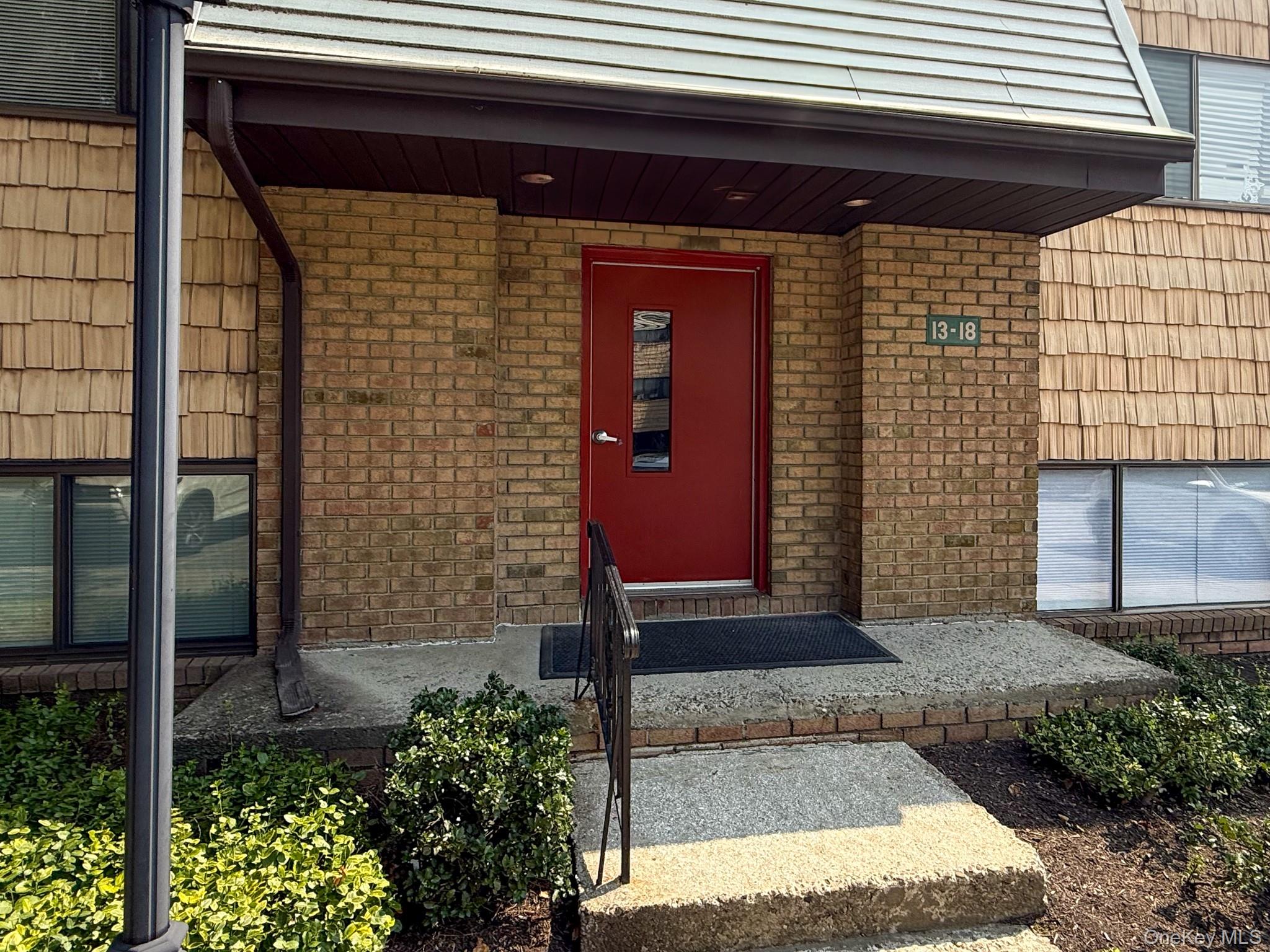 20 Pierces Road 13