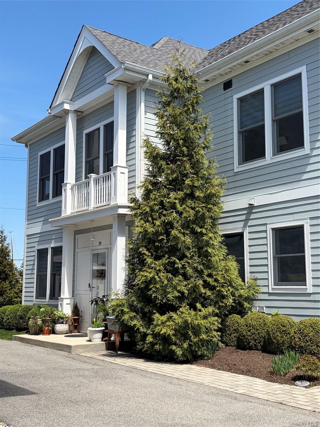 Photo of 19 Island Point #19, Bronx, NY 10464 (MLS # 987217)