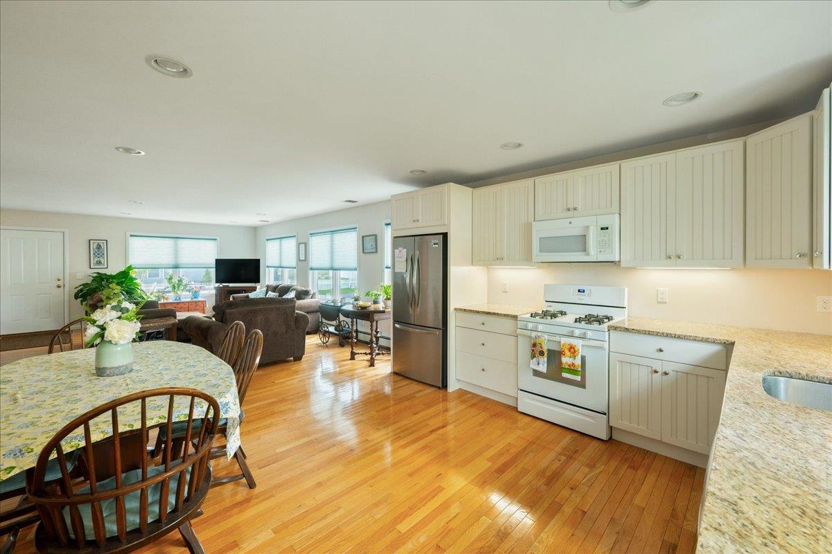 15 Patchogue Street, Patchogue, New York image 9