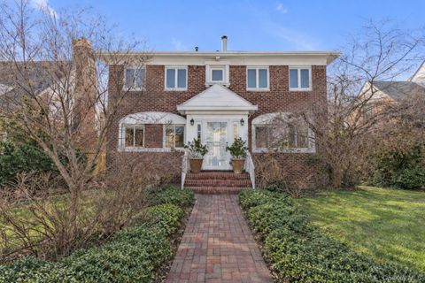 11018 67th Drive Forest Hills NY 11375