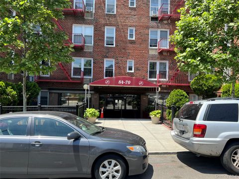 Homes For Sale - 84-70 129th Street #5B<br/> Queens County, Kew Gardens, NY 11415