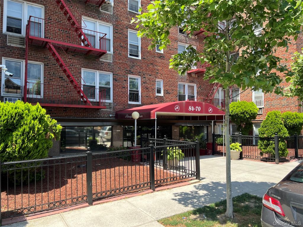 Photo of 84-70 129th Street #5B, Kew Gardens, NY 11415 (MLS # 1019046)