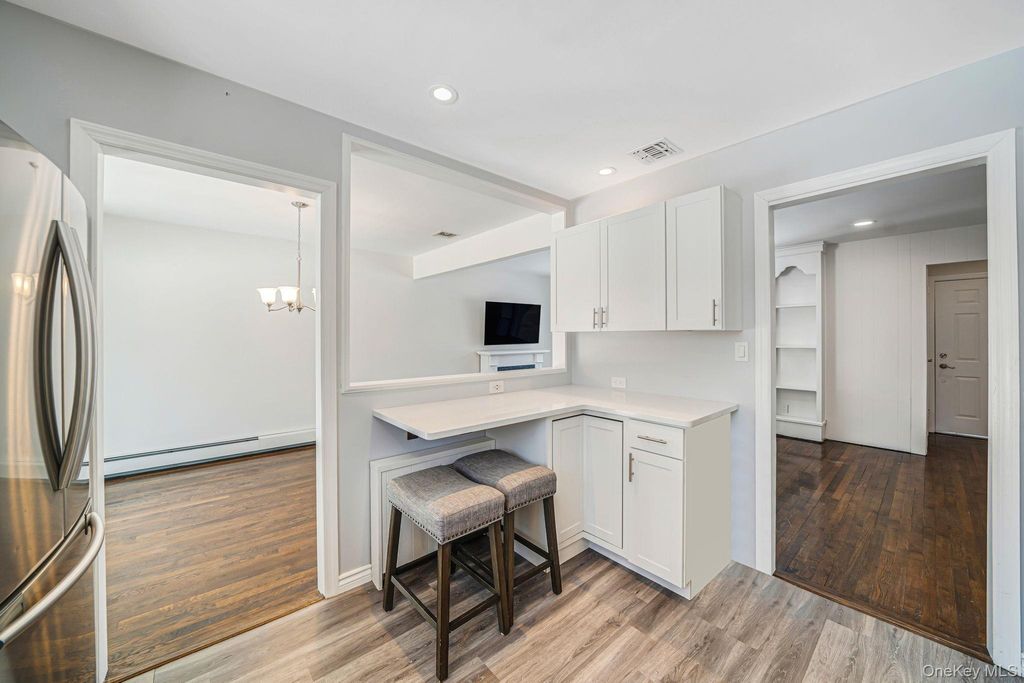 Photo of 122 Weaver Road, West Sayville, NY 11796 (MLS # 966138)