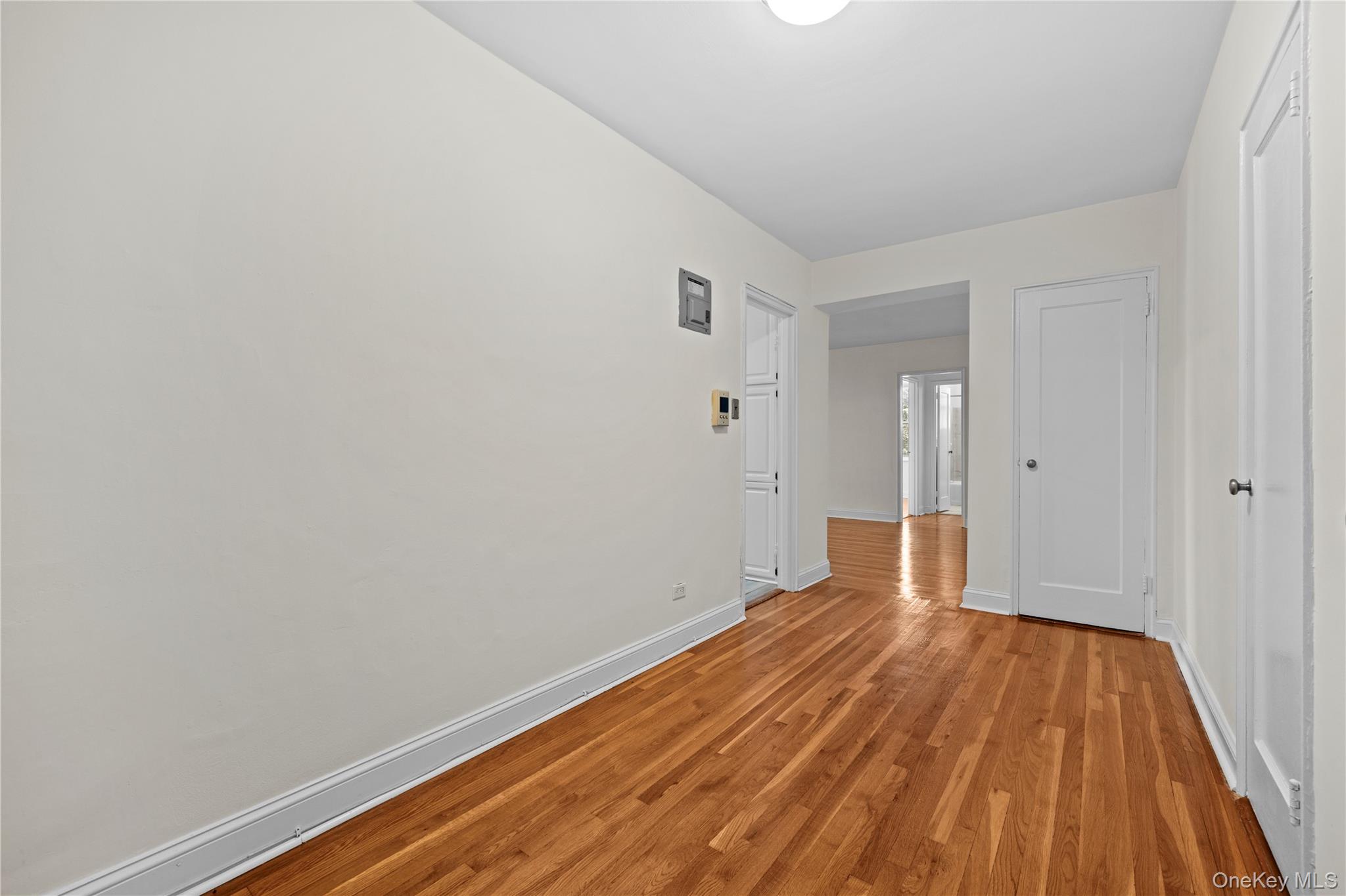 5621 Netherland  avenue 4D