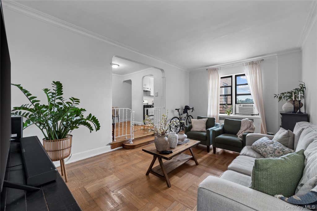 Photo of 3245 Perry Avenue #6F, Bronx, NY 10467 (MLS # 1014947)