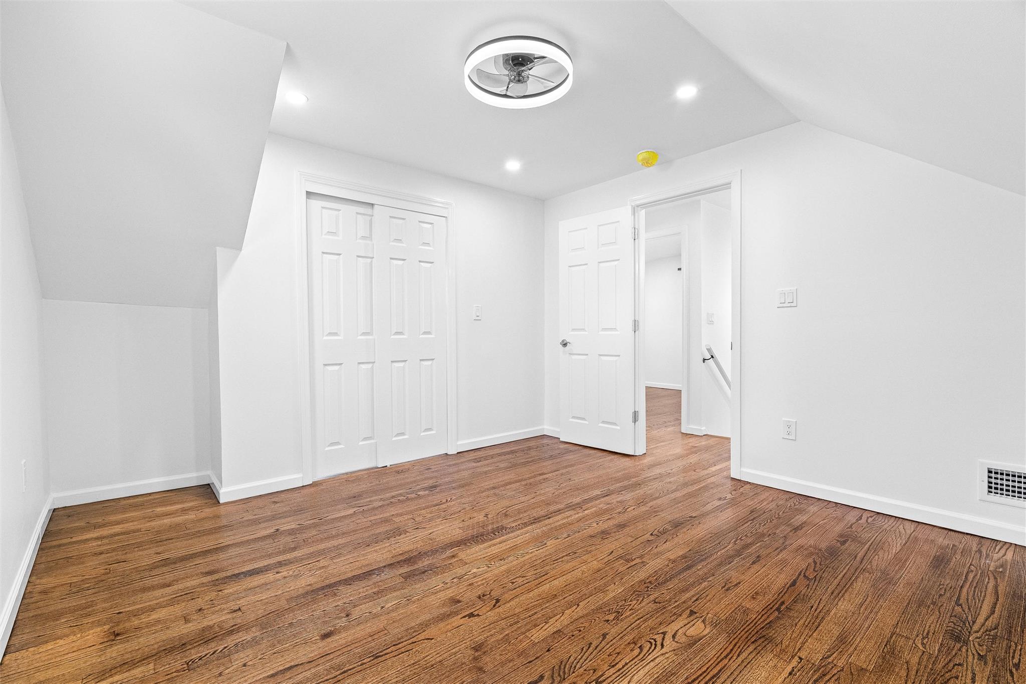 8 S Hillside Avenue, Elmsford, New York image 22