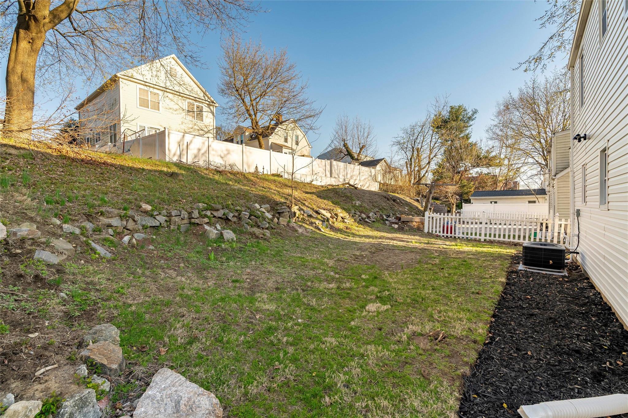 8 S Hillside Avenue, Elmsford, New York image 27