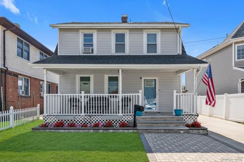 33 Notre Dame Avenue Hicksville NY 11801