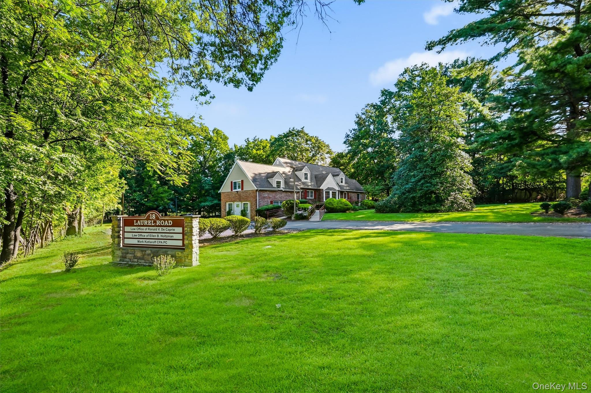 18 Laurel Road