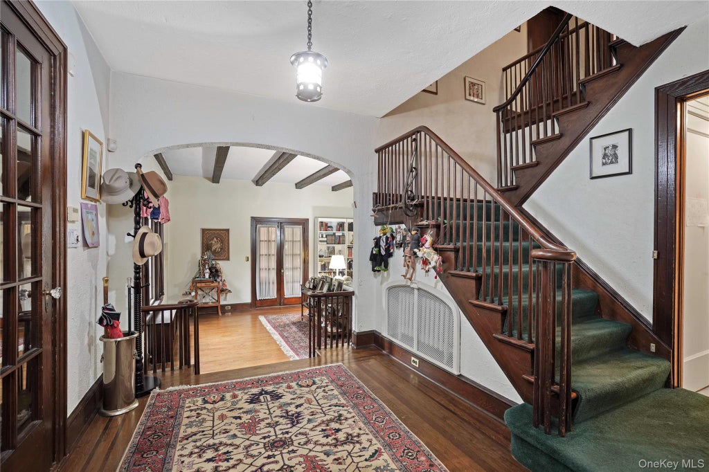 Photo of 8 Ritchey Place, White Plains, NY 10605 (MLS # 1028452)