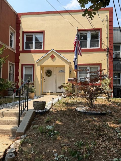 Multifamily For Sale - 14032 184th Street<br/> Queens County, Jamaica, NY 11413