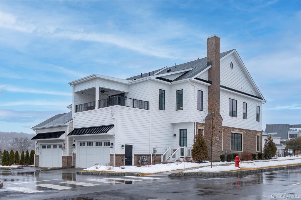 Photo of 4 Wright Drive, Chappaqua, NY 10514 (MLS # 966982)