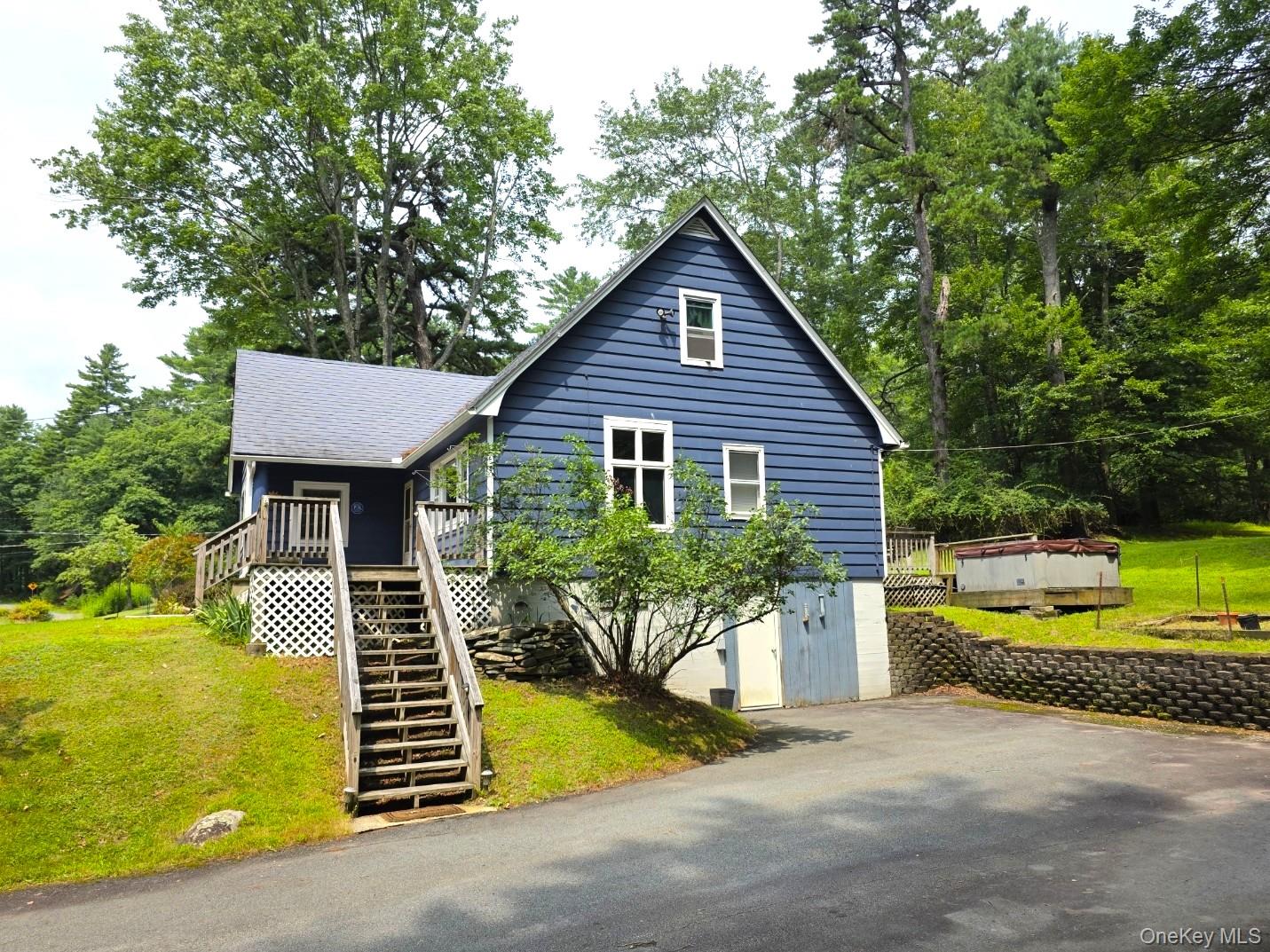 220 Mail Road
