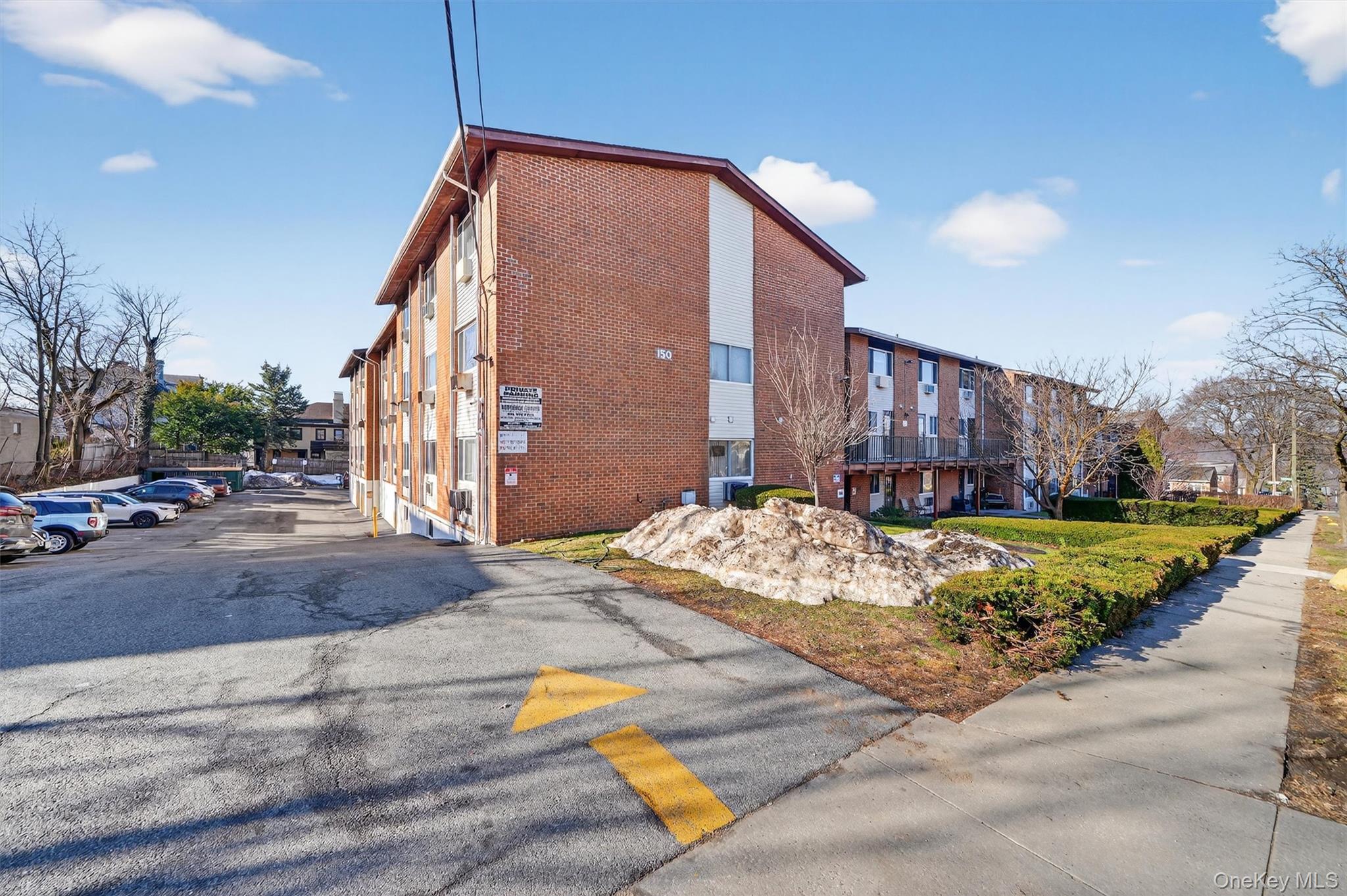 150 Glenwood Avenue F5