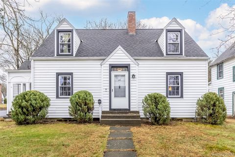 22 Millrock Road New Paltz NY 12561