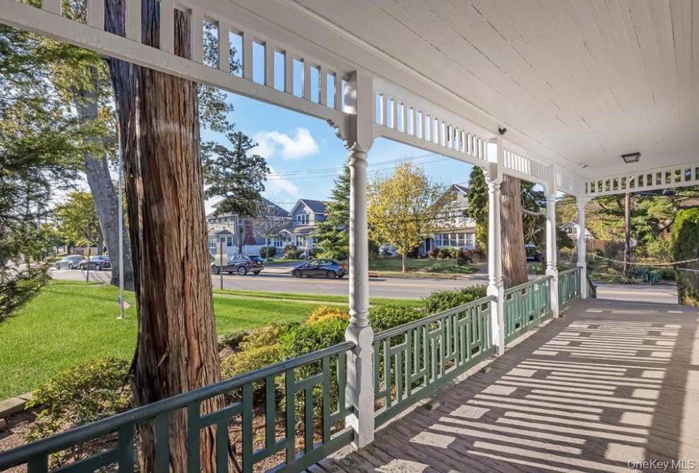 215 Conklin Street Lower