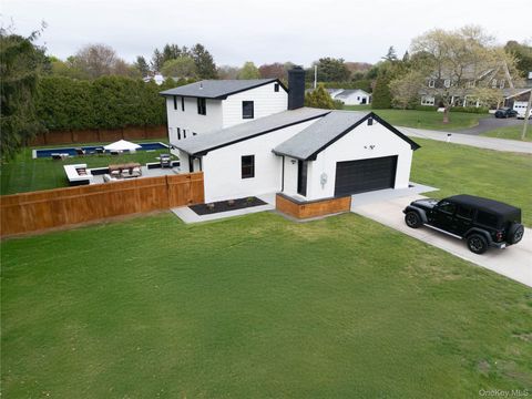 17 Underhill Drive Southampton NY 11968