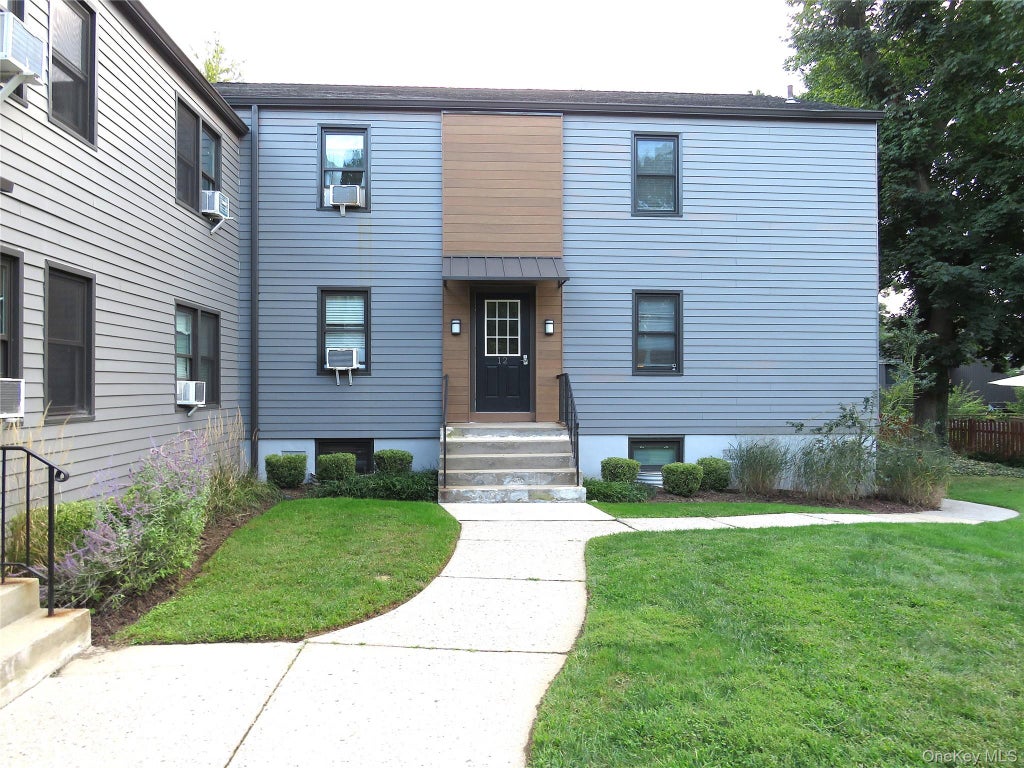 Photo of 12 Hendrick Lane #41E, Tarrytown, NY 10591 (MLS # 1058466)