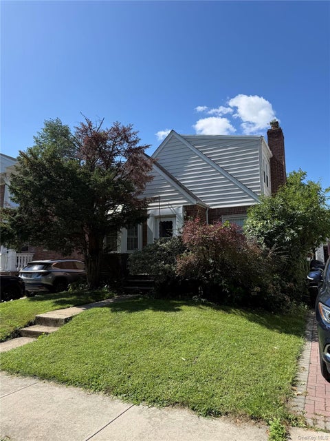 Homes For Sale - 58-16 197th Street<br/> Fresh Meadows, NY 11365