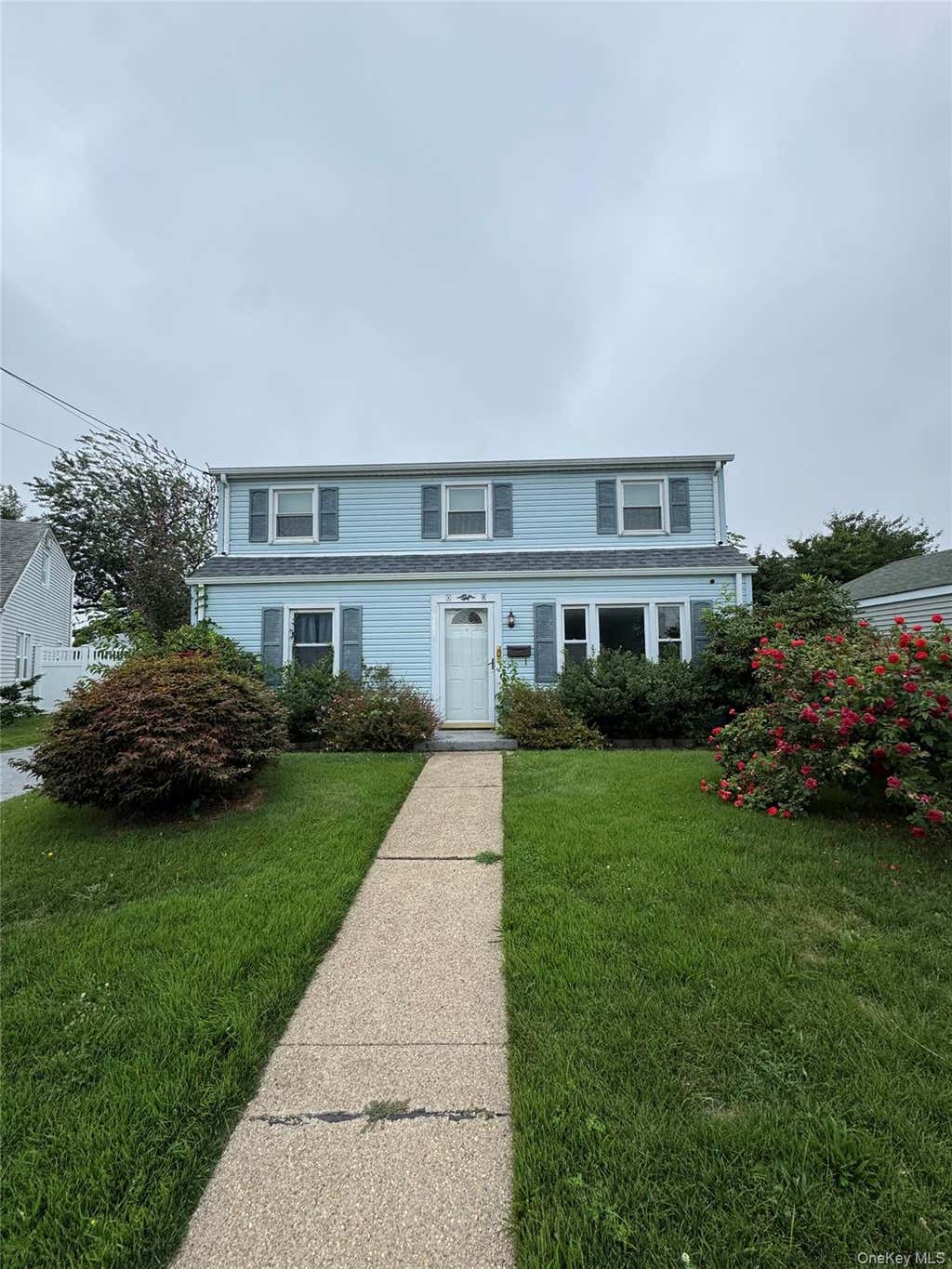 Photo of 10 Park Court, Farmingdale, NY 11735 (MLS # 1039758)