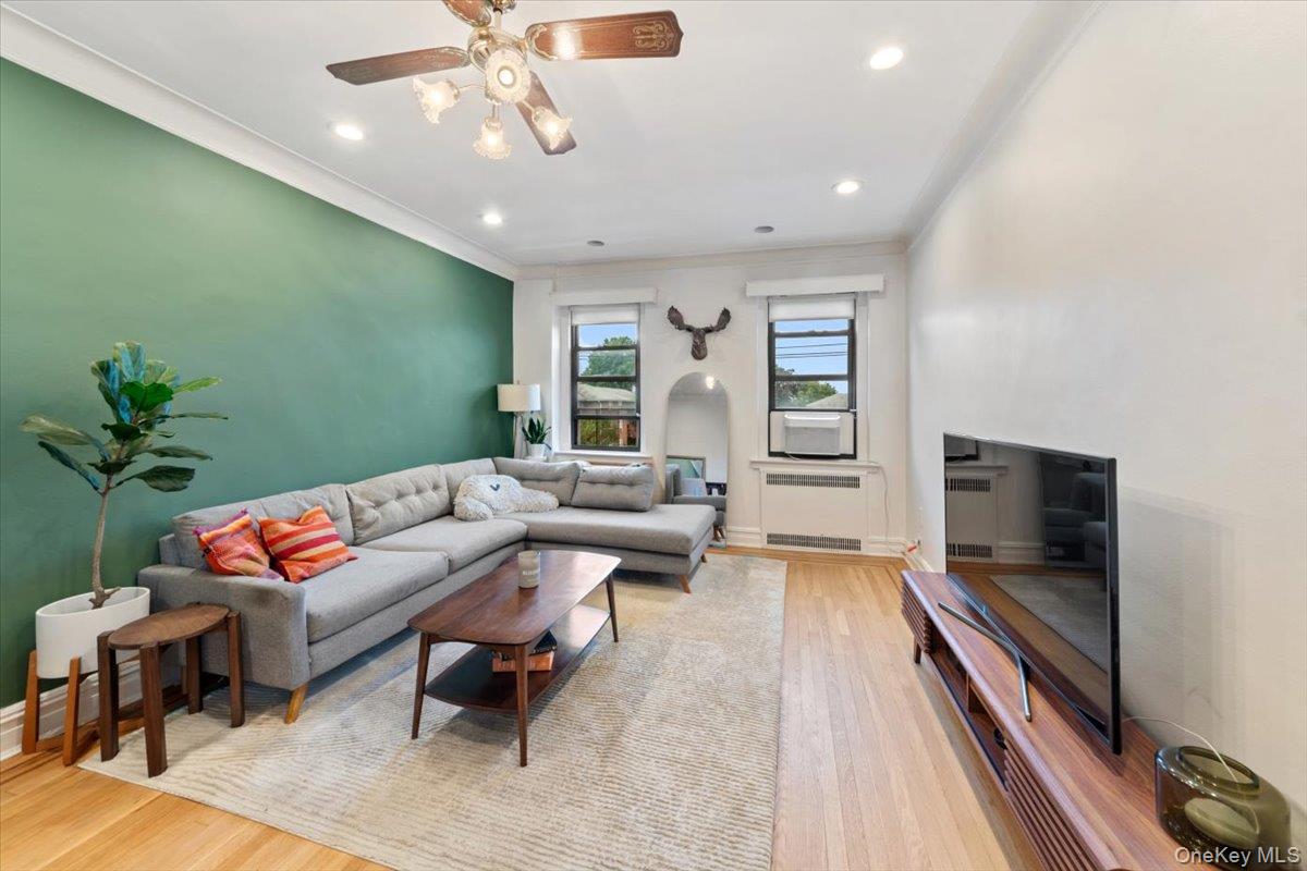 167 Centre Avenue 3E