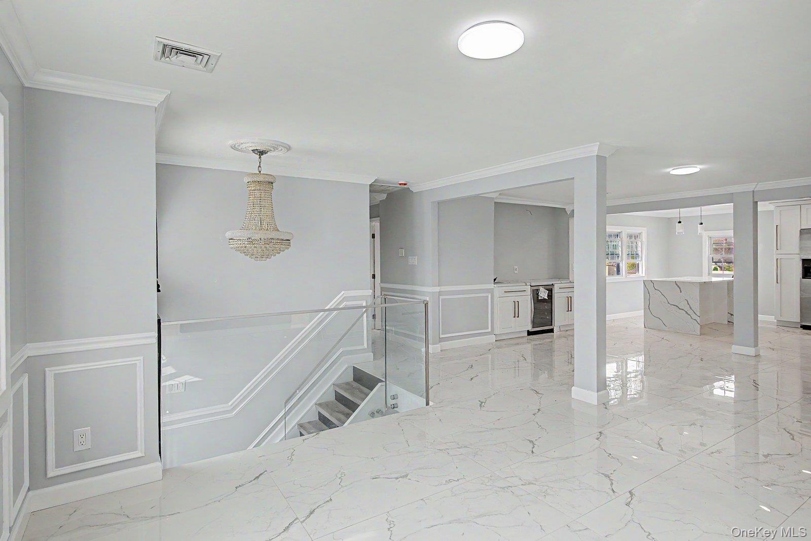 478 Mayflower Avenue