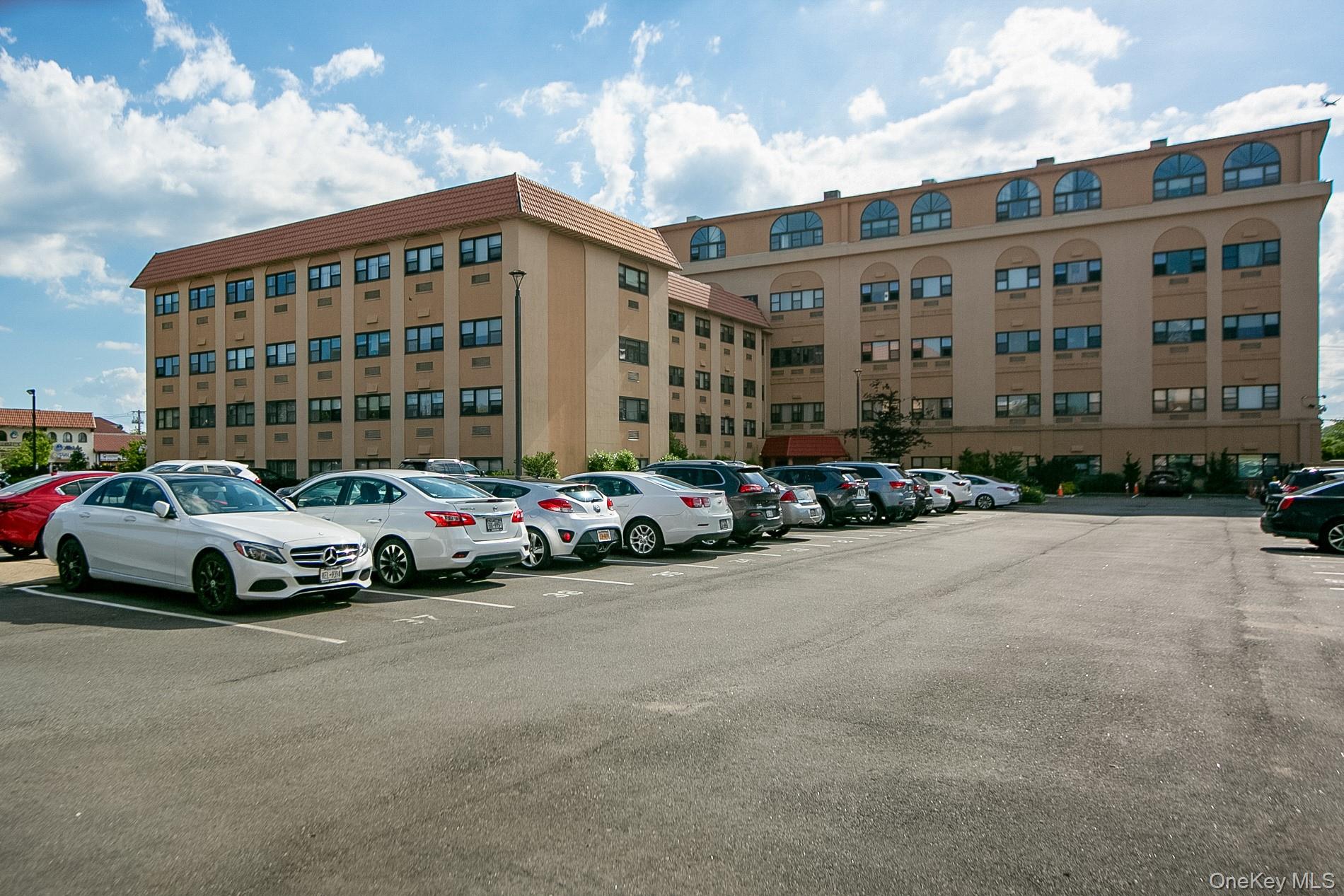 185 W Park Avenue 406