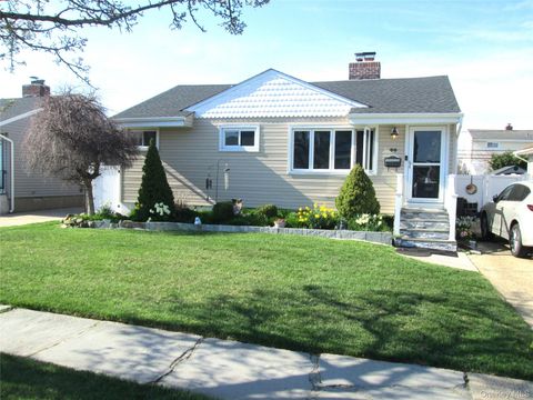44 Hubbard Avenue Freeport NY 11520