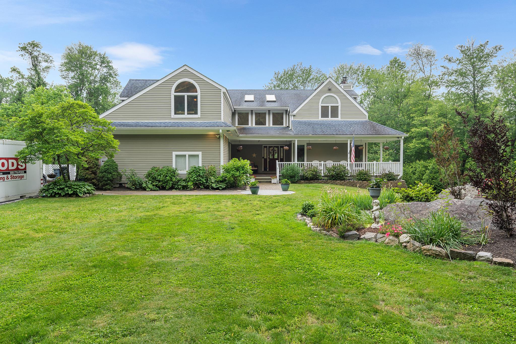 Property for Sale at Mcdonald Road, Ossining, New York - Bedrooms: 5 
Bathrooms: 3 
Rooms: 11  - $1,099,000