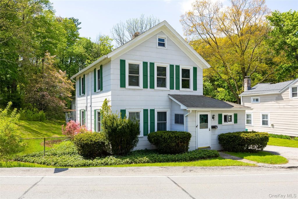 Photo of 30 E Market Street, Hyde Park, NY 12538 (MLS # 997050)