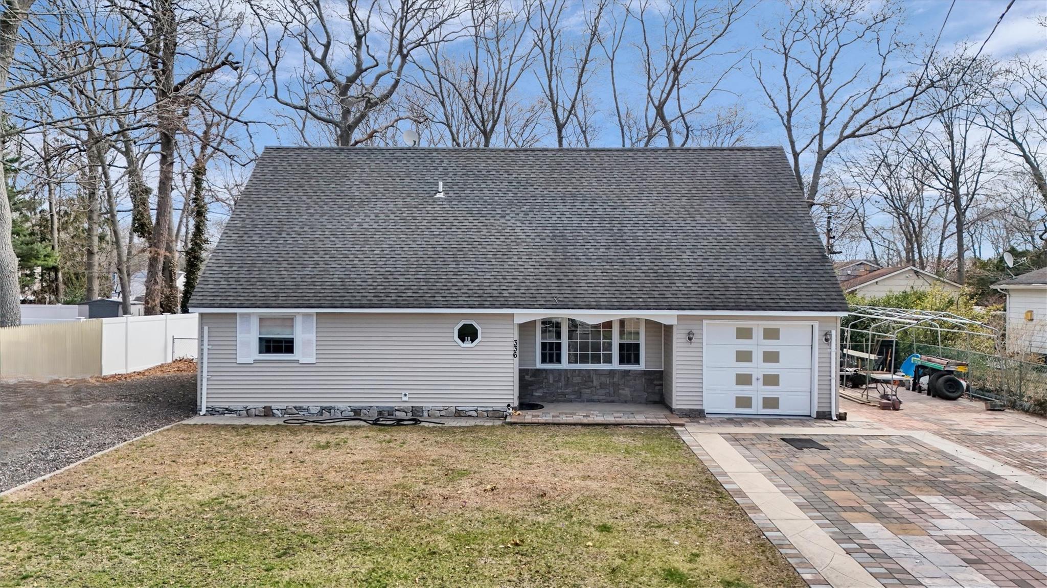 336 Auborn Avenue, Shirley, New York image 2