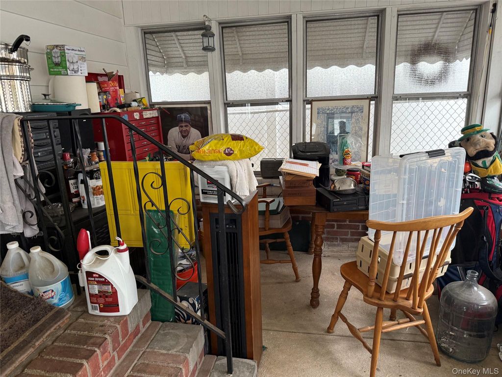 Photo of 609 Hempstead Gardens Drive, West Hempstead, NY 11552 (MLS # 954500)