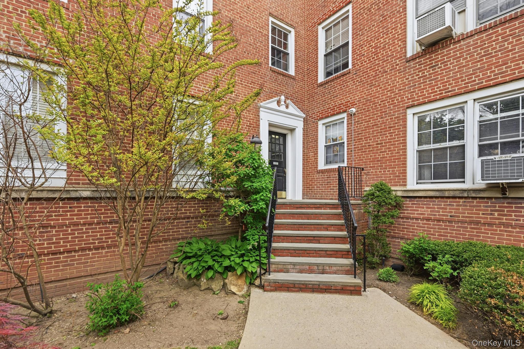230 Central Avenue 1F